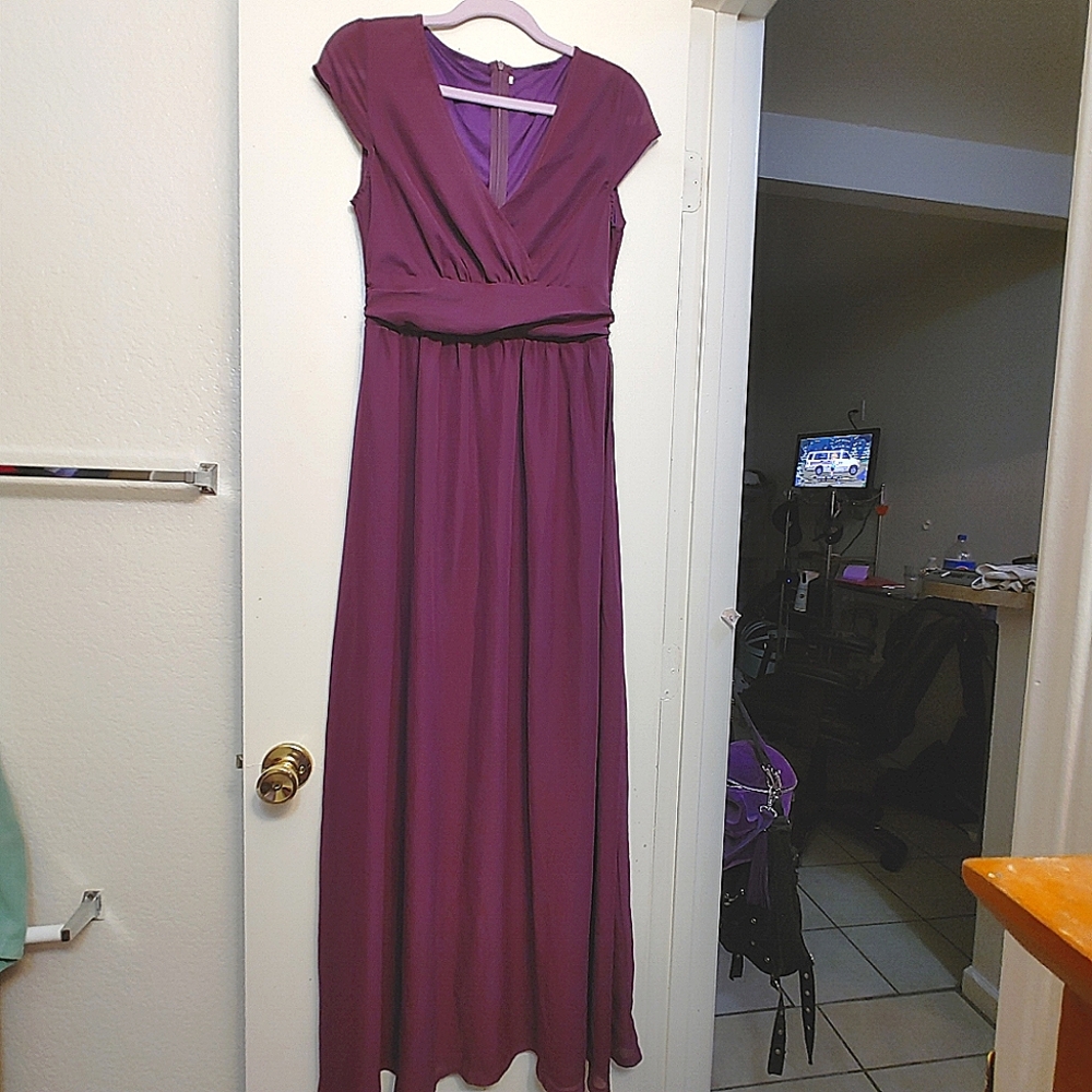 Elegant Flowy Purple Maxi dress, plunging neckline, double lined